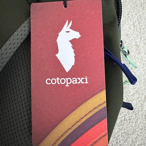 Cotopaxi 42L Travel Backpack Carry-on Luggage - Color=Woods - New -Never Used - Picture 8 of 10